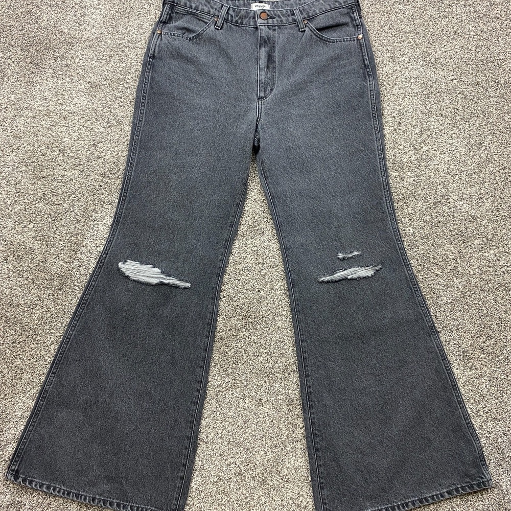 Wrangler Wanderer jeans HIGHRISE FLARE 33x31.5 Patch Black Distressed cowgirl 30